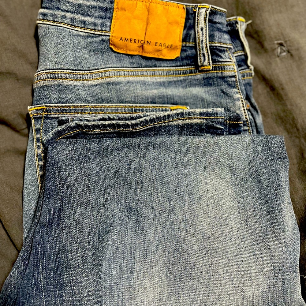 American Eagle jeans - faded blue. Size 33/32 slim.
